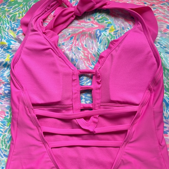 Pink ruffle one piece  open back suit size 6 new with tags bleu rod Beattie - Picture 10 of 10